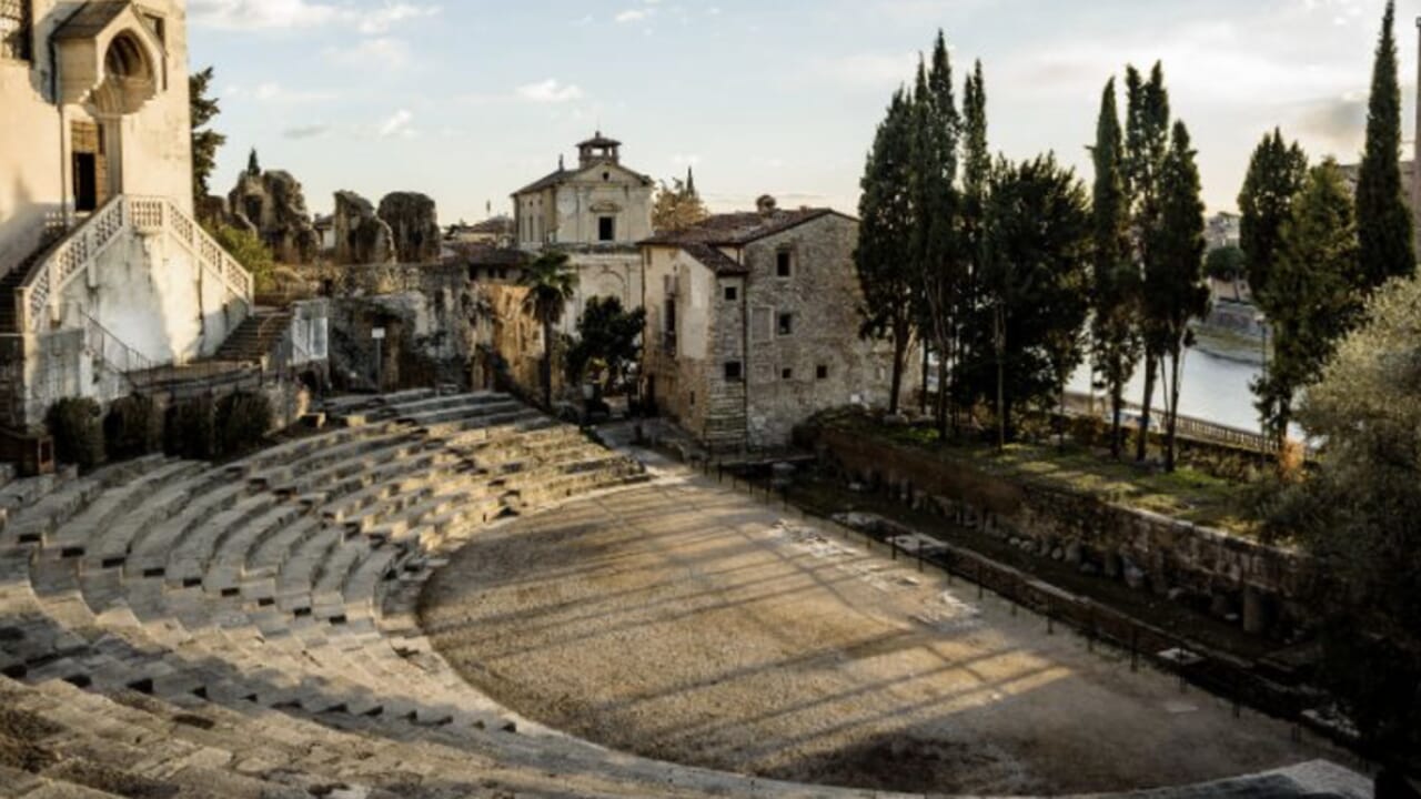 Visita guiada ao Teatro Romano de Verona em 3 de novembro de 2024